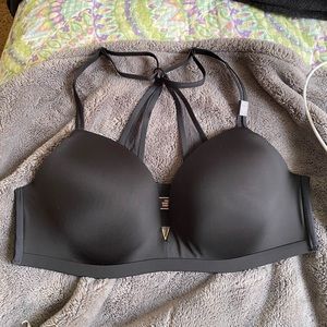 BRAND NEW VICTORIAS SECRET BRA